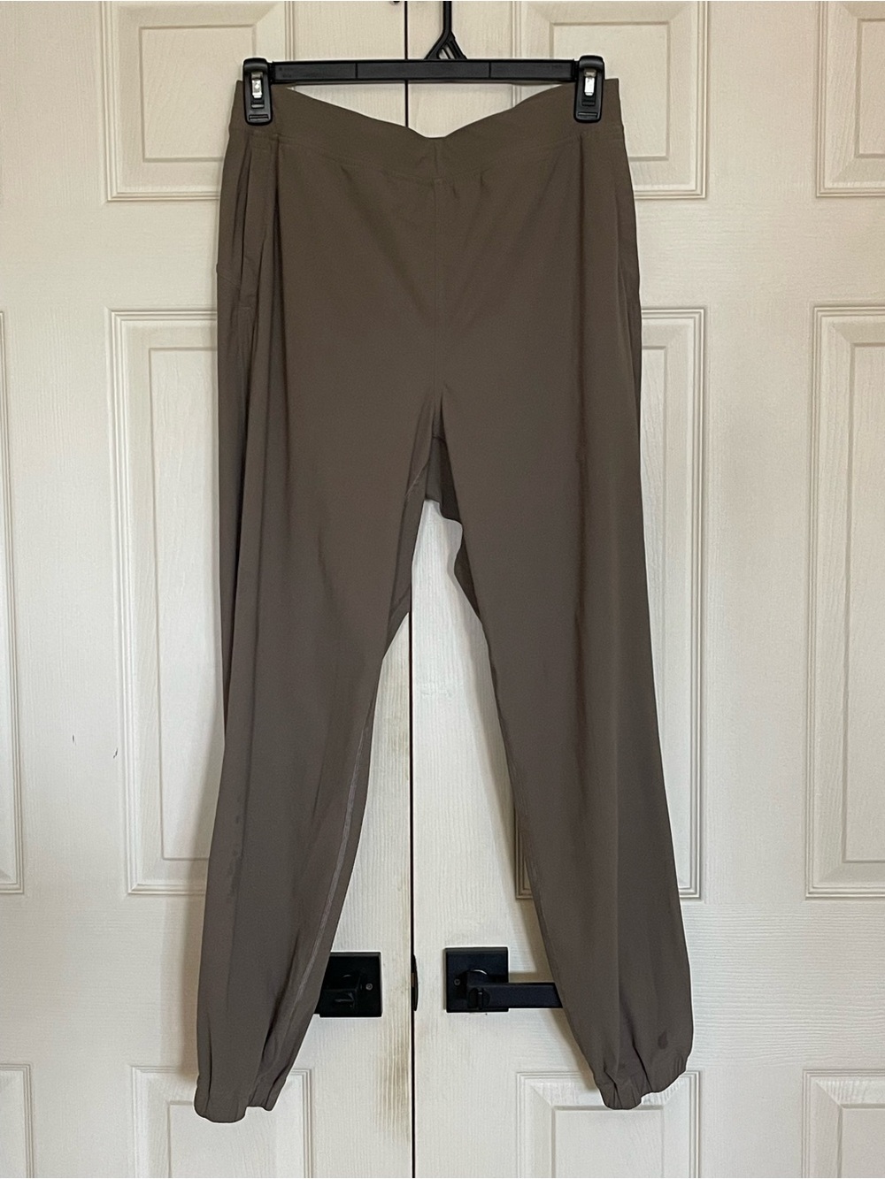 Lululemon Women’s Adapted State Joggers.